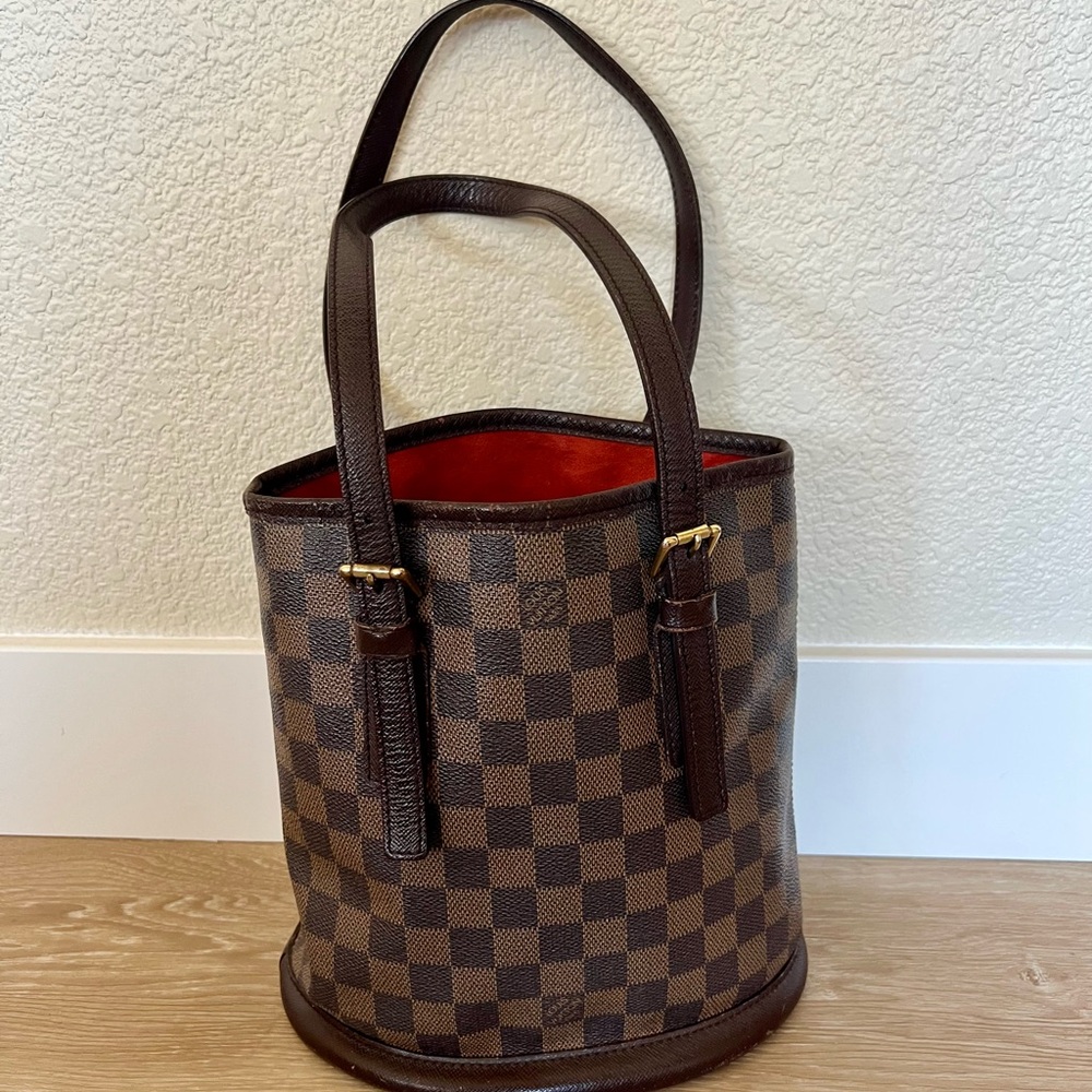 LOUIS VUITTON Vintage Damier Ebene Marais bucket bag w COA